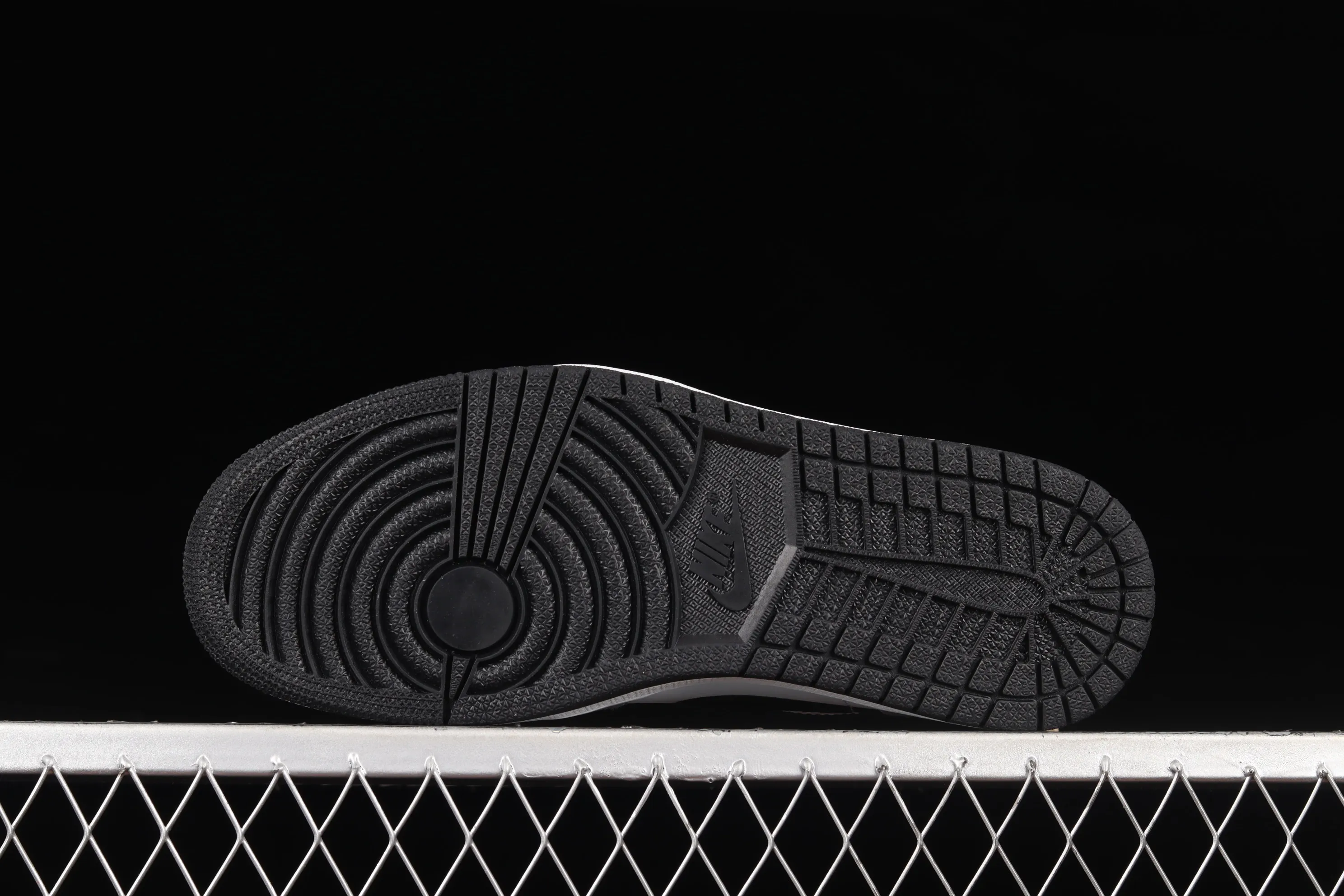All categories Air Jordan Jordan series basketball shoes Air Jordan 1 Low G version pure original Air Jordan 1 Low "Light Smoke Grey" AJ1 Joe 1 Little Dior Smoke Gray 553558-030